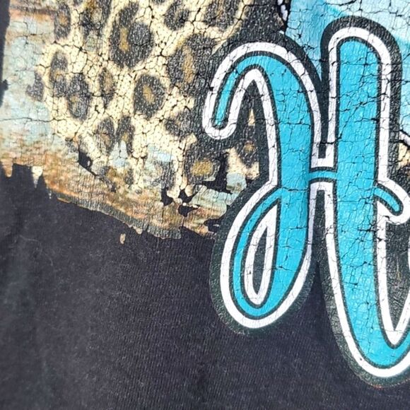 Covid Pandemic Masked Cow Distressed  Graphic Print Tee - Picture 5 of 6